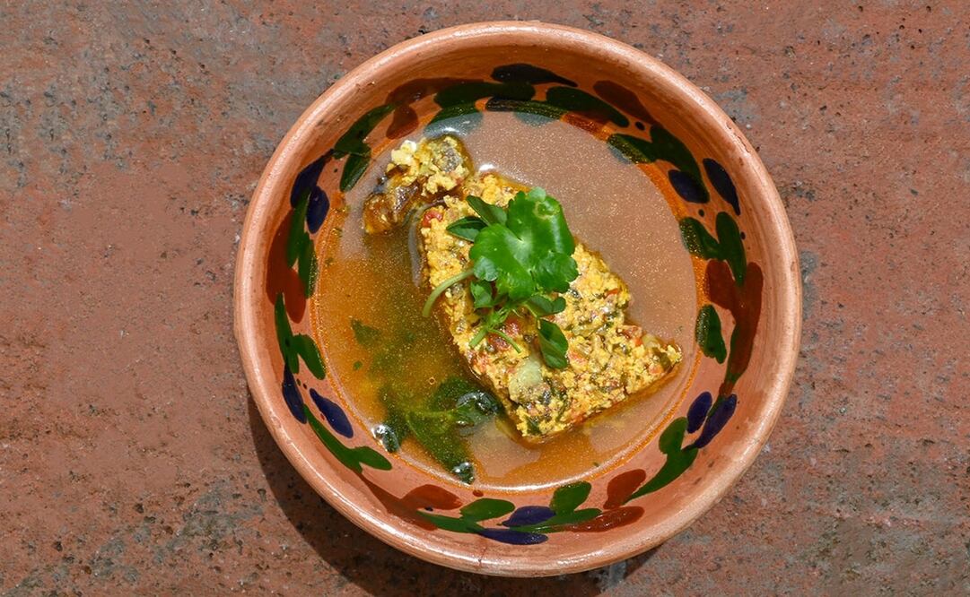 Los higaditos de mayordomía son un platillo tradicional oaxaqueño preparado con hígado, mollejas y huevo, servido en fiestas y celebraciones. Foto: Facebook Leche con tuna.