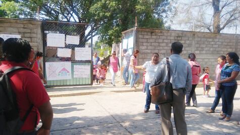 Exigen demolición de Cendi 04 en Juchitán