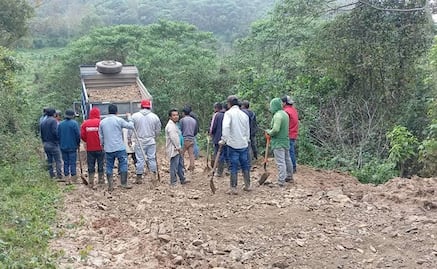 Seis municipios zapotecos y mixes de Oaxaca exigen recursos federales para obras prioritarias en 2027