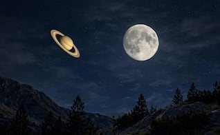 La Luna y Saturno se alinean este mes; así podrás observarlos sin telescopio