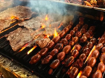 ¿Cómo es el chorizo oaxaqueño y por qué es un ingrediente fundamental de las tlayudas?