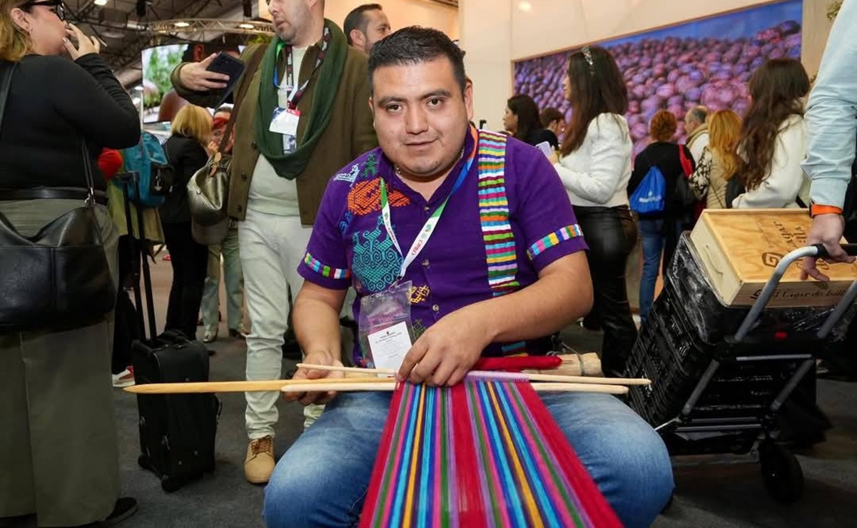 Promueve artesano indígena de Oaxaca tradición textil chinanteca, en España