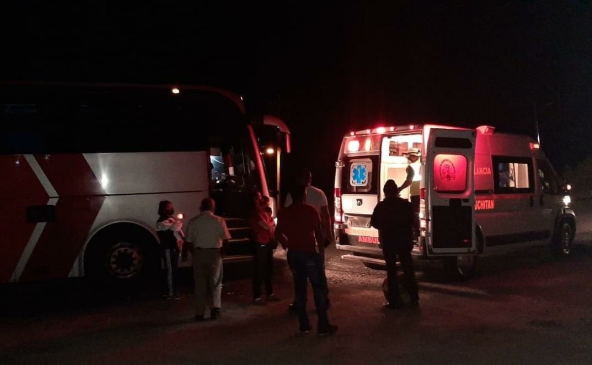 Joven de 18 años da a luz dentro de un autobús, con auxilio de bomberos de Juchitán