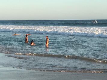 Anuncian Festival Nudista en Zipolite 2021, pese a semáforo naranja por Covid-19 en Oaxaca