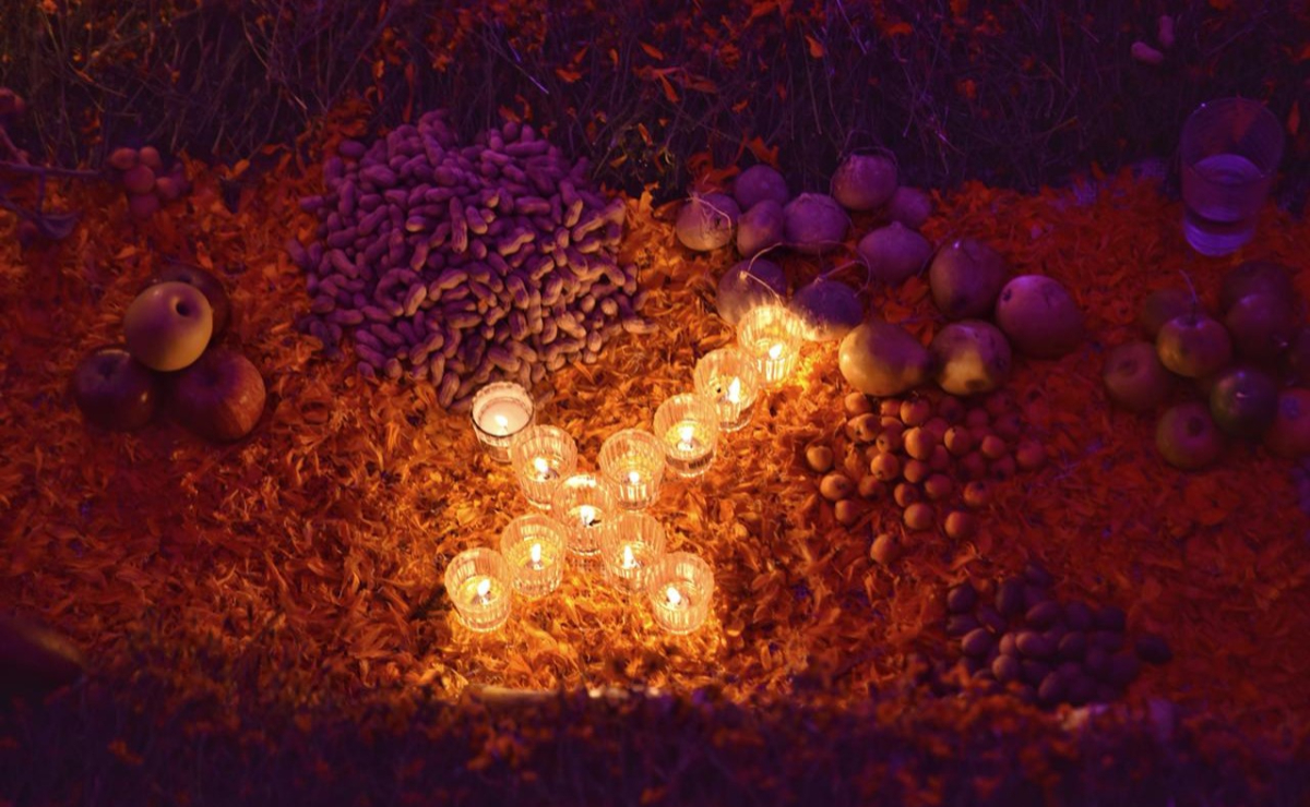 Con cempasúchil, pan, mole y chocolate, Oaxaca recibe a las almas que retornan este Día de Muertos