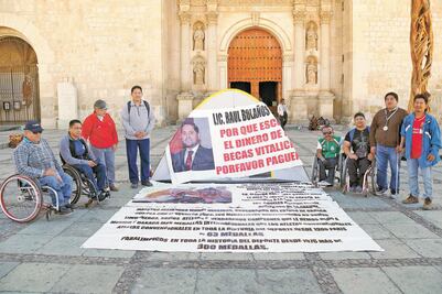 Medallistas paralímpicos van a juicio a defender apoyo vitalicio