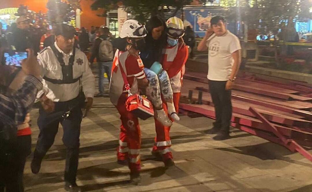 Ordena Jara investigación por colapso de gradas que dejó 13 heridos en desfile en Oaxaca. Foto: Fernando Miranda
