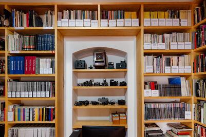 Biblioteca de Toledo, con 8 mil libros sobre foto, regresa al Centro Fotográfico Manuel Álvarez Bravo