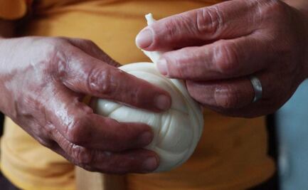 “Esos quesos son como de plástico”, dice productora de quesillo en Oaxaca