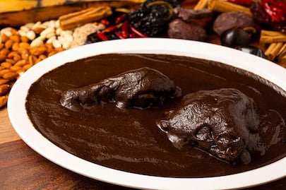 Siete moles de Oaxaca: ¿Cuáles son y de qué están hechos?