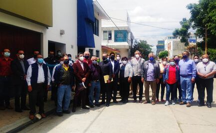 Por elección de rector, se fractura sindicato de la UABJO; acusan traición de su secretario