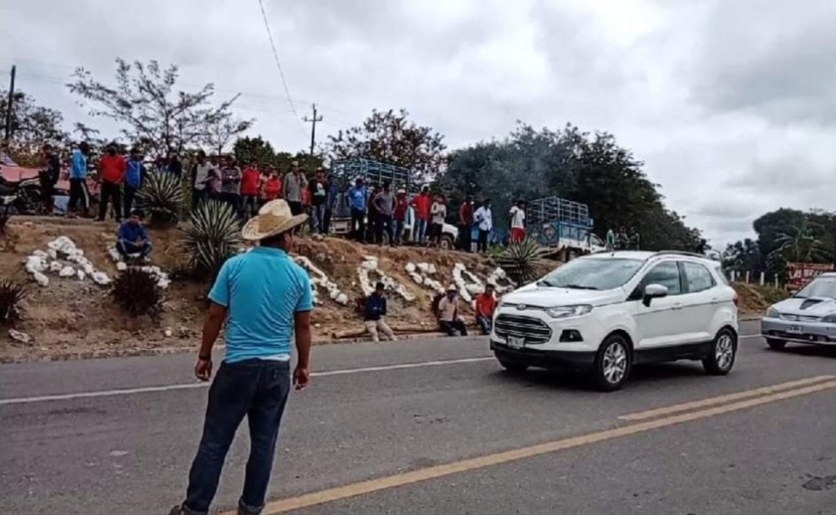 Después de ocho días, mixes levantan bloqueo en el Istmo y liberan a funcionario de Oaxaca