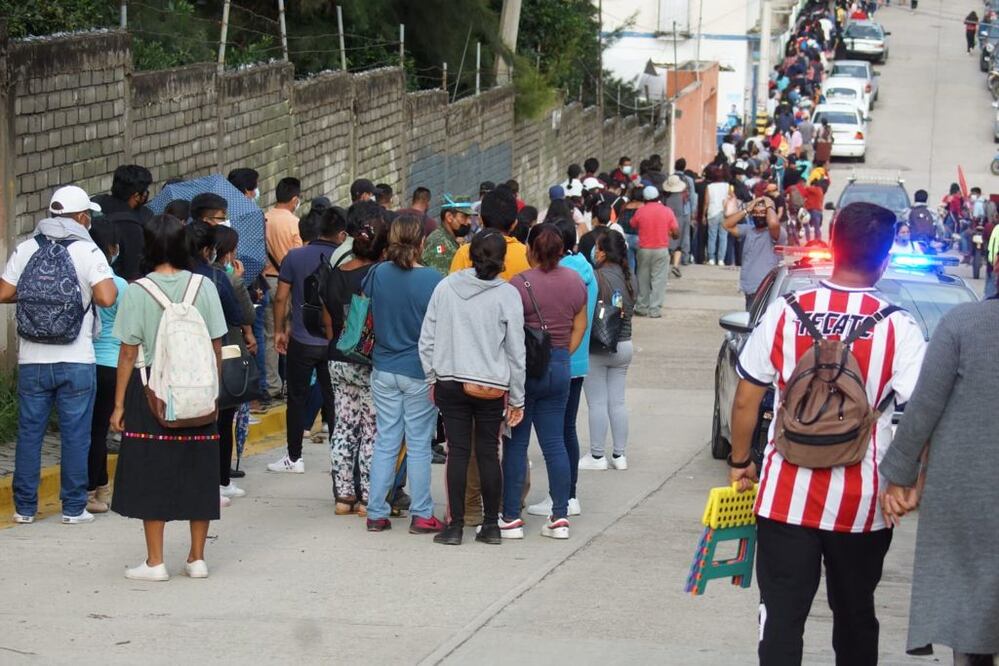 Responden más de 20 mil a vacunación emergente contra Covid-19 en Oaxaca; 3 mil se quedan sin dosis