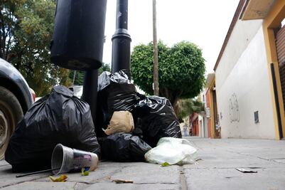 Hasta 40 pesos costo por bolsa en el servicio privado de recolección de basura