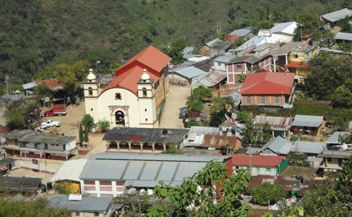 Linchan y queman a 5 personas en Santa María Texcatitlán, Oaxaca; los señalaron por robo