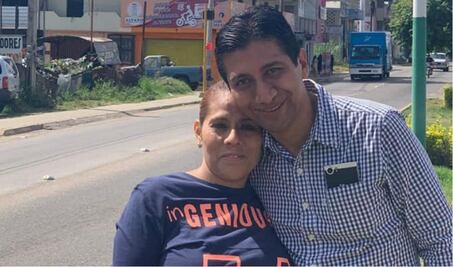 Edil de Xoxo le dedica mensaje de amor a su esposa... en espectacular