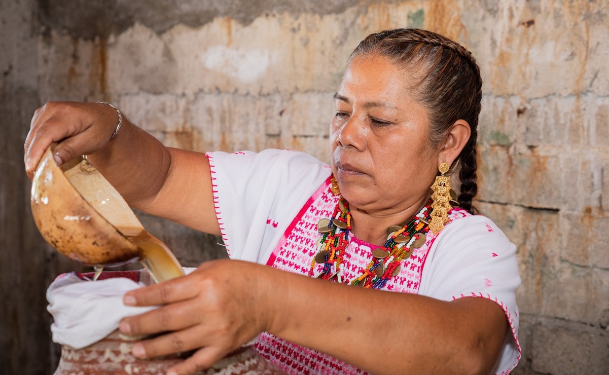 Tepache, así se prepara esta bebida ancestral en Oaxaca