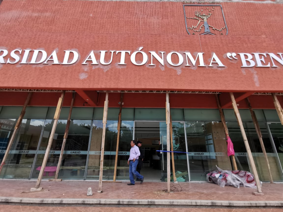 Tras 19 días y dos detenciones, liberan instalaciones de la UABJO