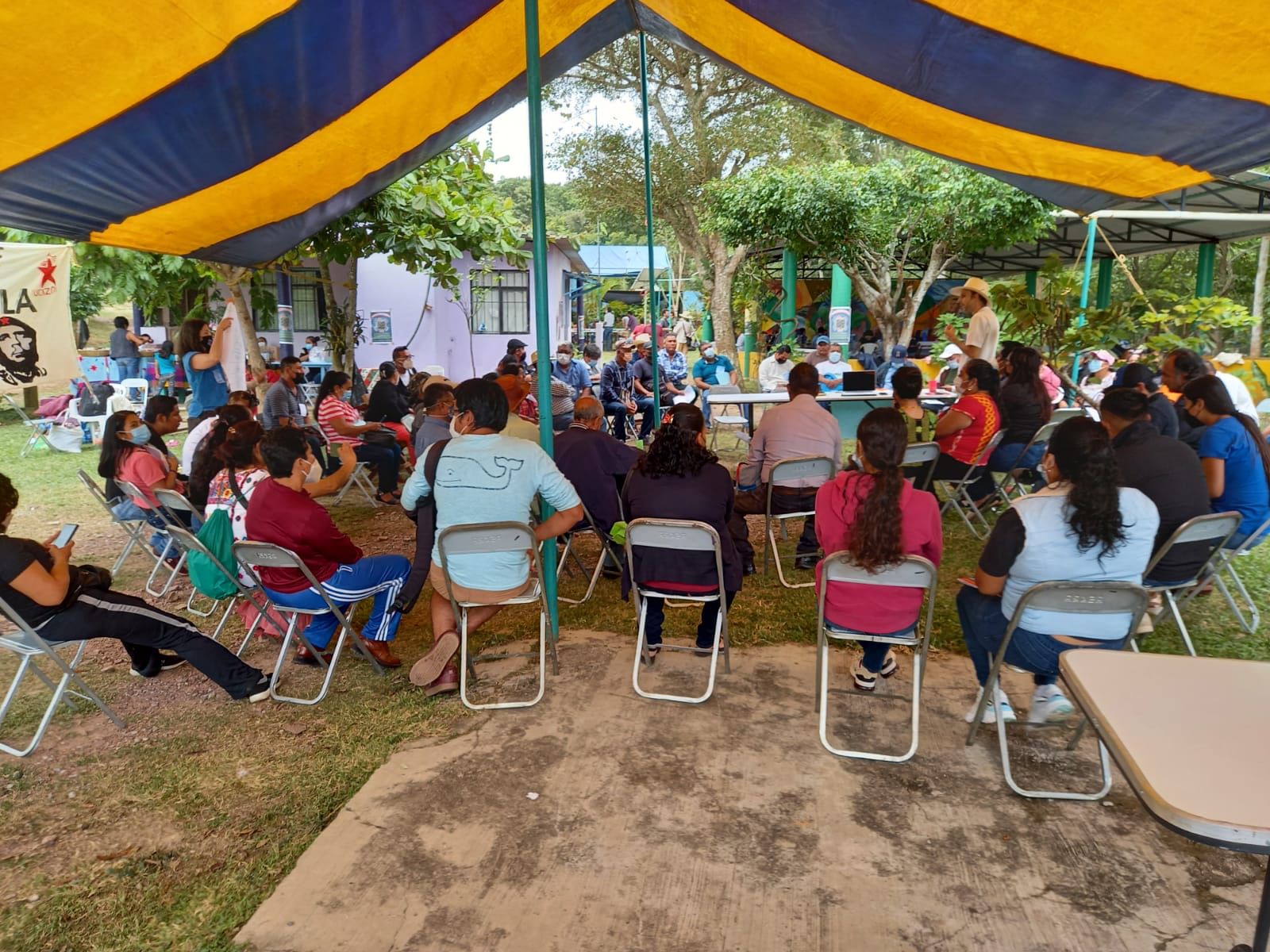 Rechazan representantes comunitarios acuerdo presidencial que avala megaproyectos de la 4T