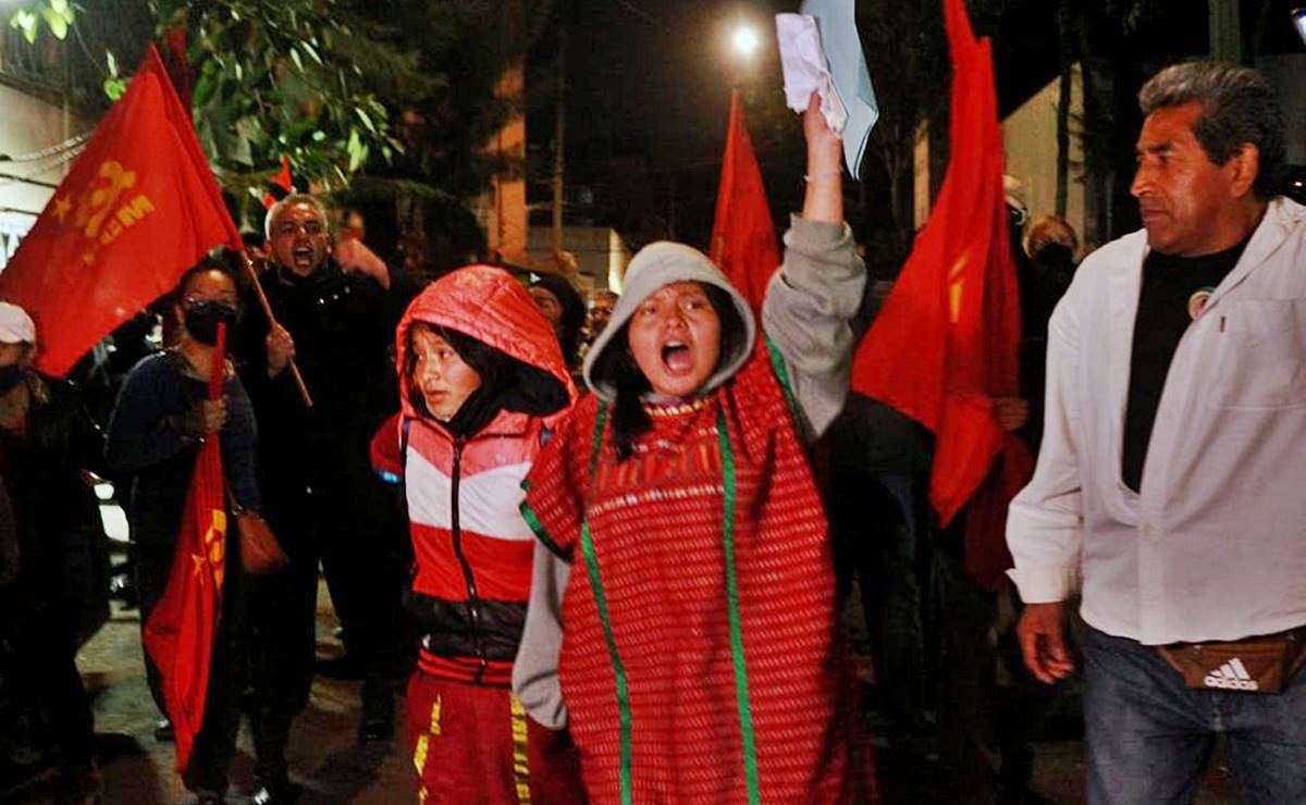 Tras 2 días, liberan policías de CDMX a mujeres triquis desplazadas de Oaxaca; se refugian en Casa del Estudiante