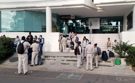Con protesta de “brazos caídos”, trabajadores de Salud exigen pago del 50% del aguinaldo