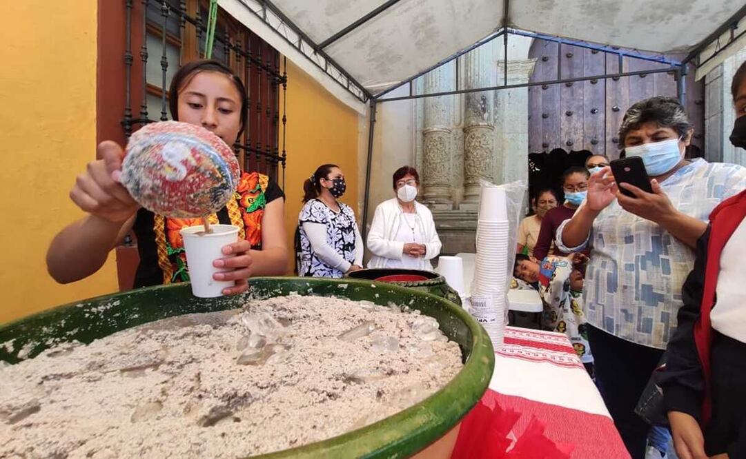 ¿Por qué se regalan aguas frescas en Oaxaca? Conoce el Viernes de Samaritana, una tradición única en el país. Fotos: Mario Arturo Martínez