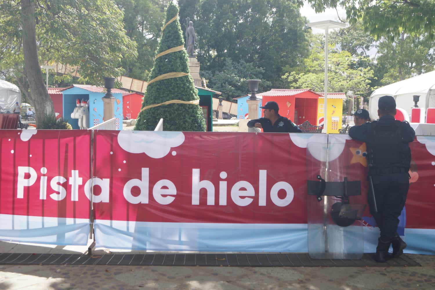 Aplaza gobierno de Oaxaca para “próximos días” inauguración de la Pista de Hielo en El Llano