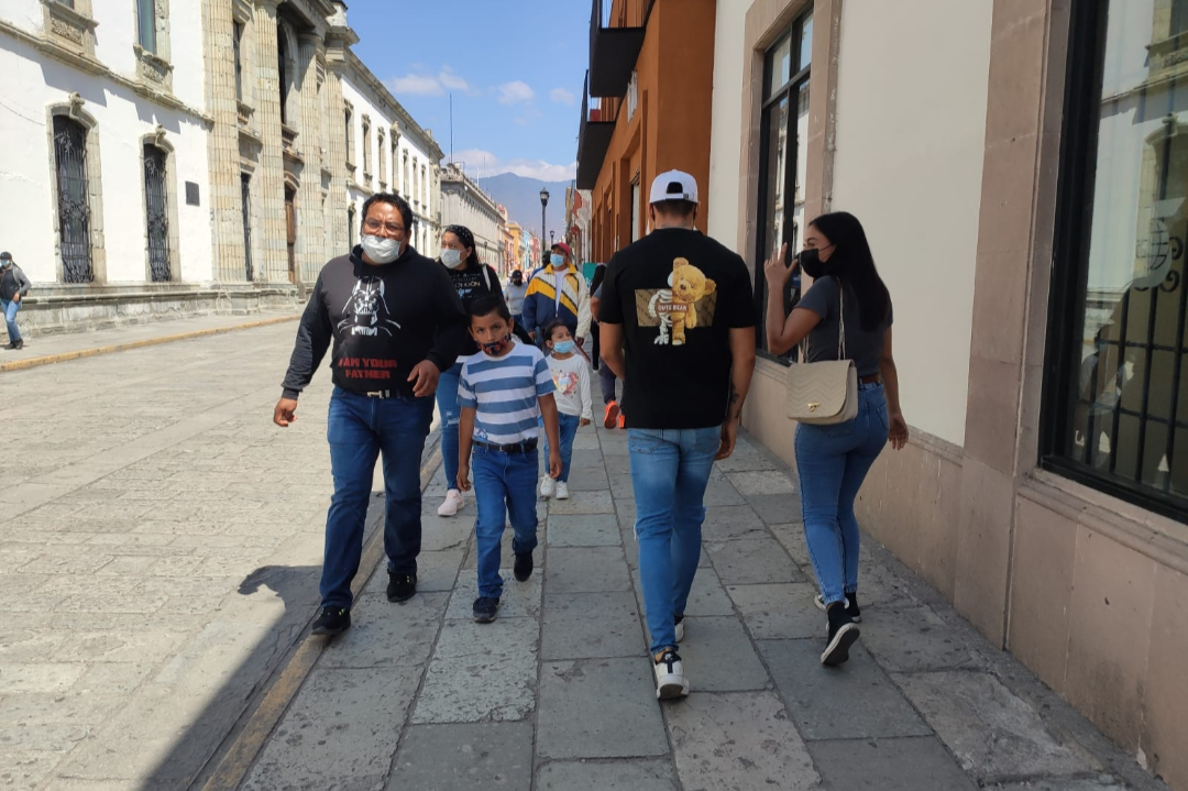 Reportan Servicios de Salud de Oaxaca mil 799 casos activos de Covid-19 en 151 municipios. Foto: Mario Arturo Martínez