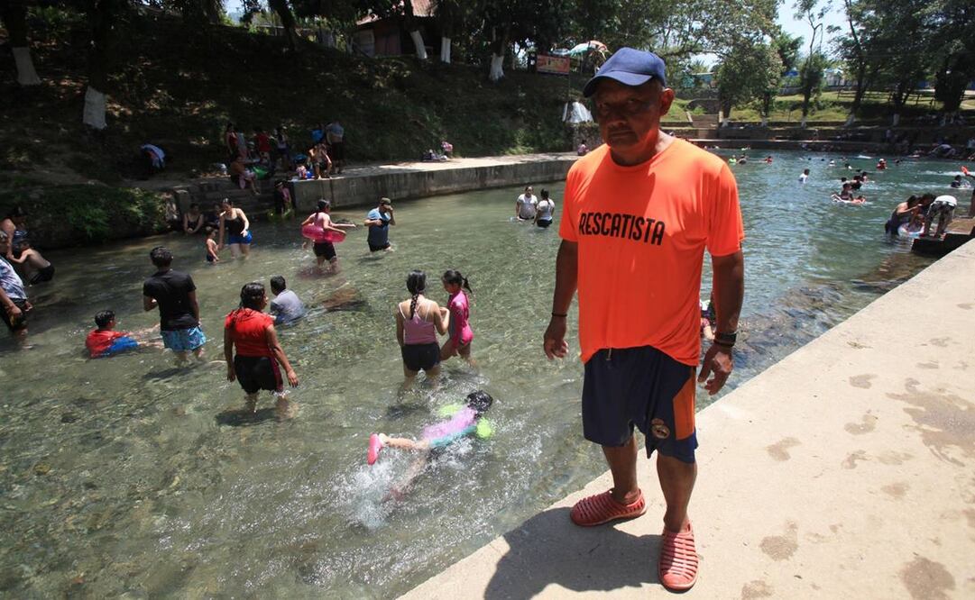 Con salvavidas comunitarios, blindan ríos, balnearios naturales y manantiales de la Cuenca de Oaxaca. Foto: Edwin Hernández