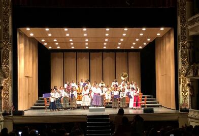 Con música, "Mujeres del viento florido" abren camino a la igualdad