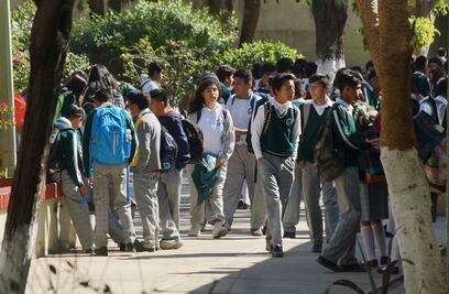 Se quedan 40 mil estudiantes sin reiniciar clases en Oaxaca