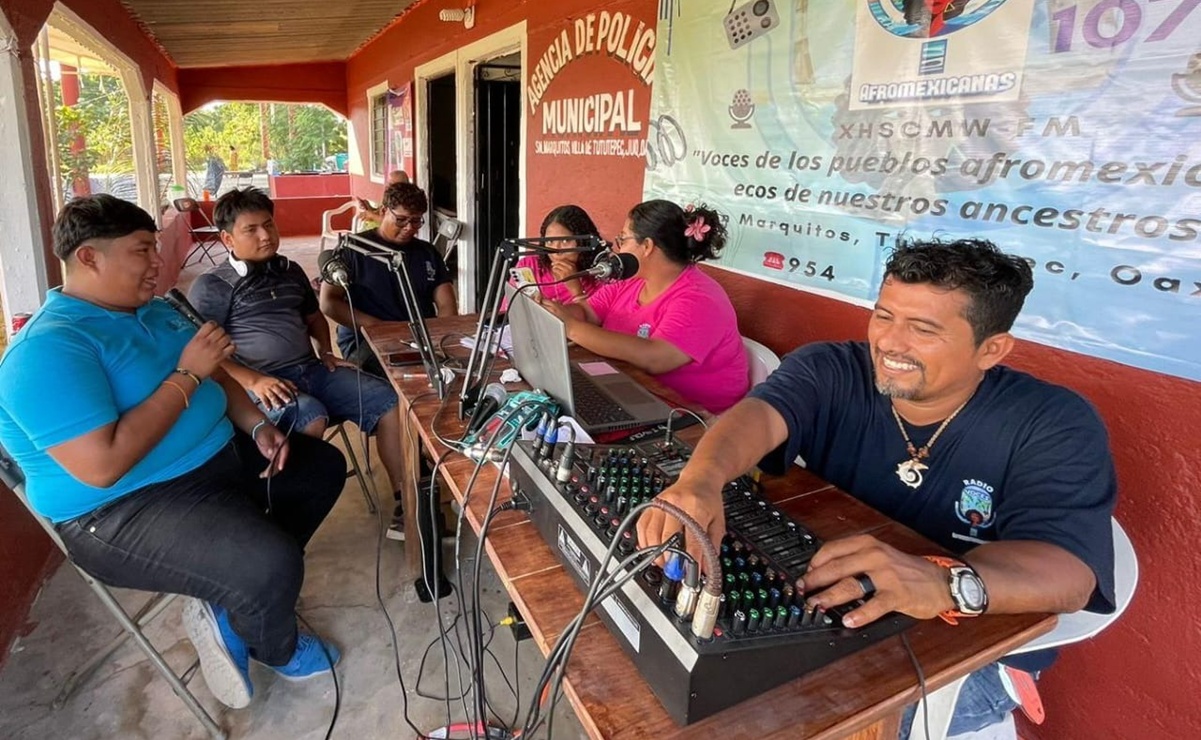 ¡Al aire! Arranca Voces Afromexicanas, la primera estación de radio del pueblo afro en Oaxaca 