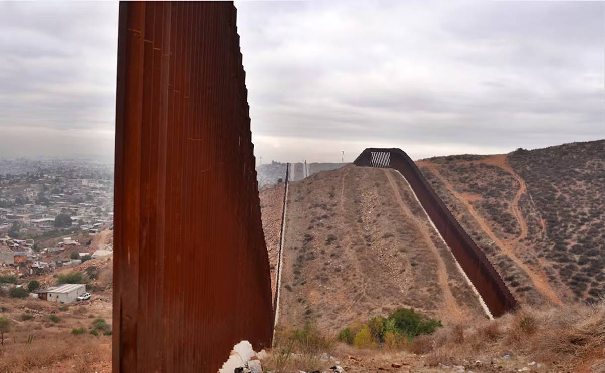 Muere una mujer migrante de Oaxaca al caer del muro fronterizo en Tijuana