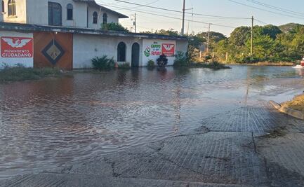 Trabajos de desazolve en Juchitán inundan casas; estos se realizaron sin planeación, acusan
