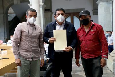 Autoridades de San Vicente Coatlán y Sola de Vega inician diálogo para dar fin a conflicto que lleva 28 años