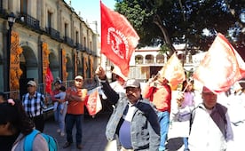 Antorcha Campesina protesta para pedir audiencia con Salomón Jara; exigen apoyo al campo, salud y vivienda