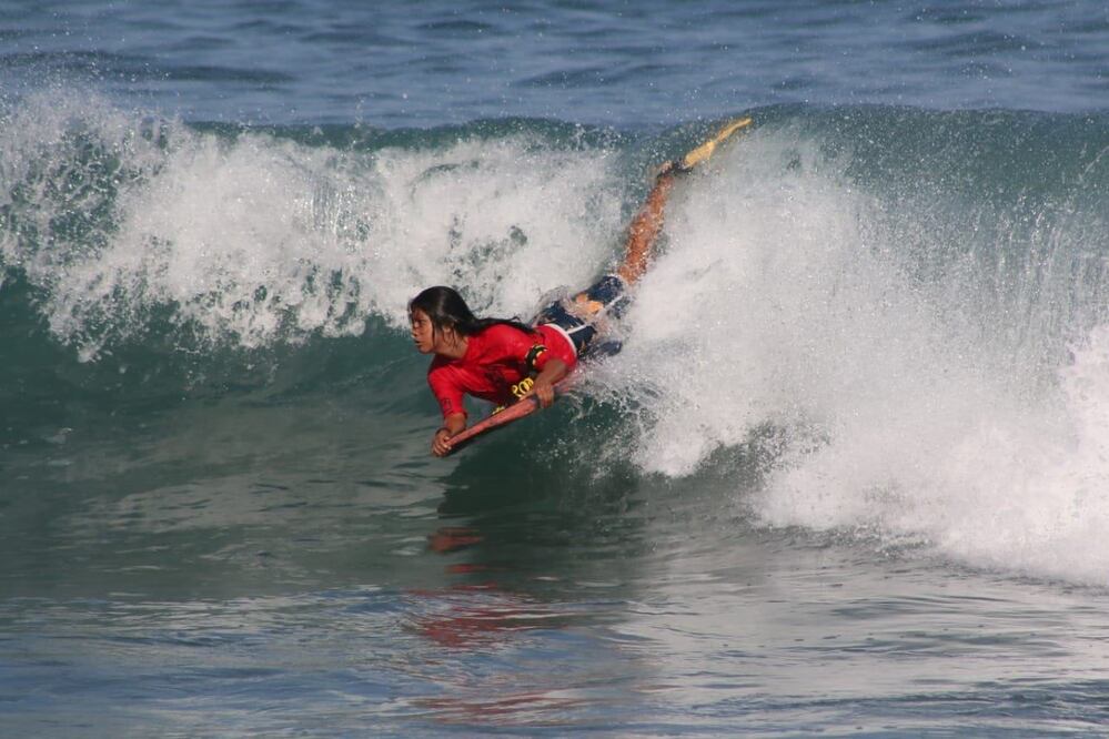 Surfistas de Oaxaca, reyes de las olas logran 4 medallas en primer día de juegos Conade. Fotos: Gobierno de Oaxaca