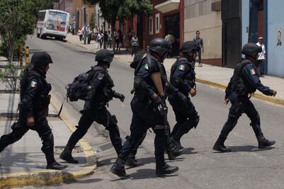 Hay 40 policías de Oaxaca sin poder jubilarse “porque no hay dinero”
