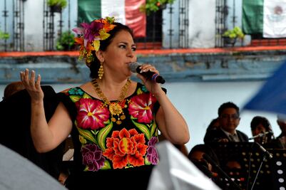 Canta soprano Olivia Gorra en Oaxaca en apoyo a damnificados por sismo