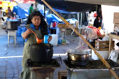 Culminan fiestas de la Guelaguetza con un Zócalo lleno de ambulantes y desplazados