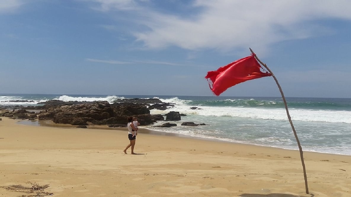 Alerta Protección Civil sobre mar de fondo en Costa de Oaxaca y primer ciclón de la temporada. Foto: Especial