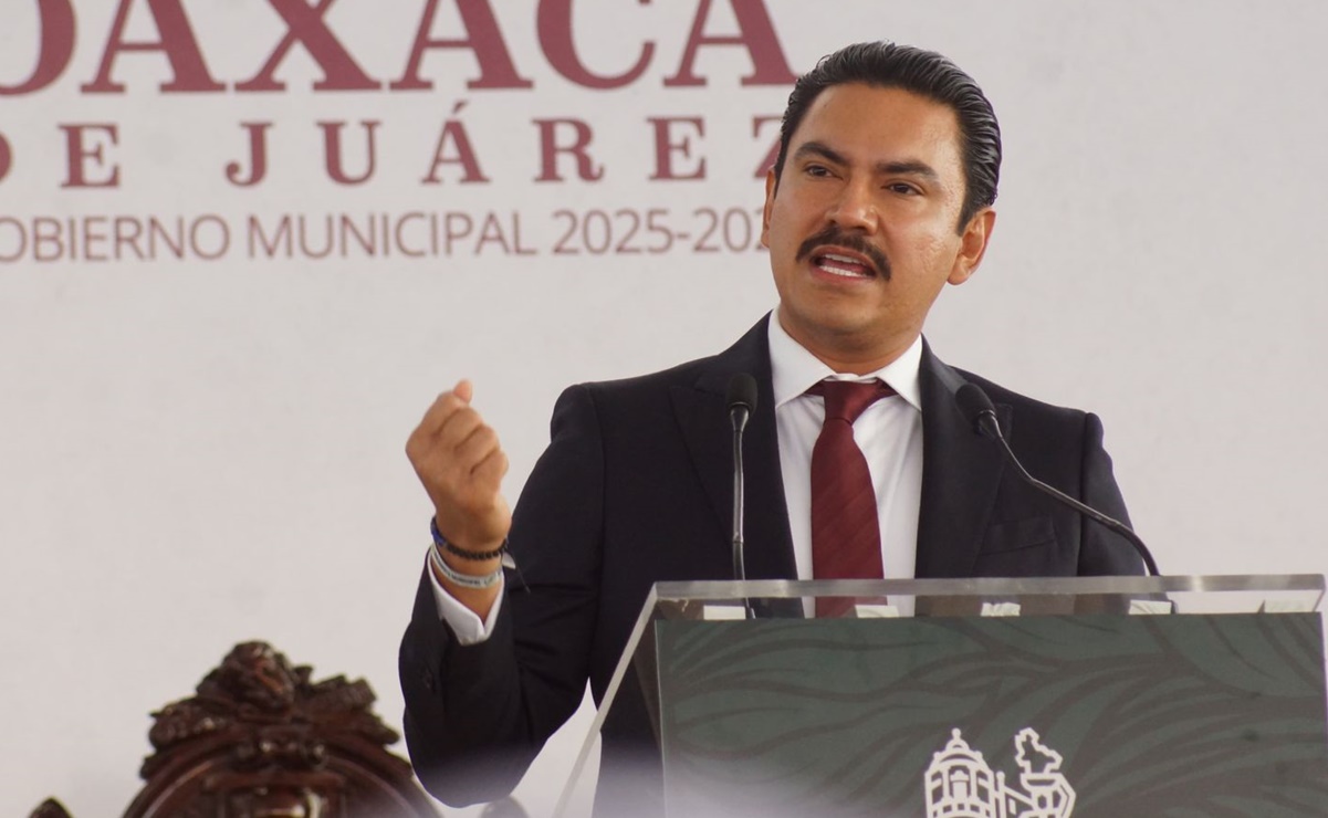 Con promesa de recuperar orden y limpieza, Ray Chagoya toma protesta como edil de la ciudad de Oaxaca