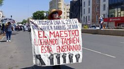 “El paro indefinido no está a discusión… si no hay solución, no rueda el balón”: Sección 22 en Oaxaca  