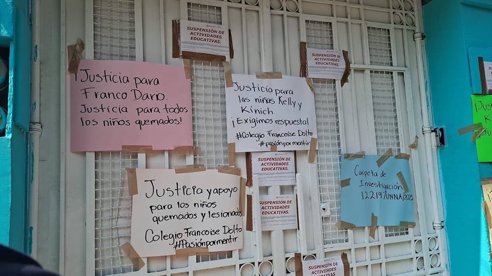 Al menos ocho niños y niñas resultaron lesionados con quemaduras en un colegio particular de Oaxaca. Foto: Especial