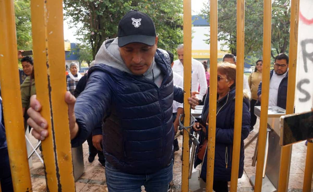 Estudiantes recuperan instalaciones de Ciudad Universitaria de la UABJO tomadas por trabajadores