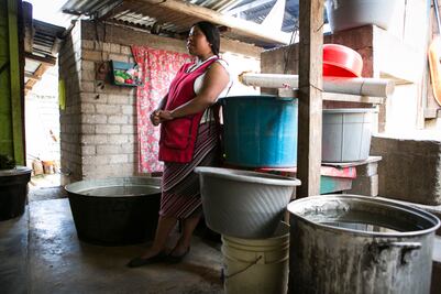 Mujeres de Ayutla exigen reconexión  del agua potable sin “chantajes”