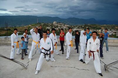 Con artes marciales, jóvenes enaltecen a la Mixteca