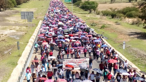 Magisterio marcha para conmemorar el enfrentamiento en Nochixtlán