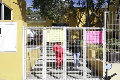 Acuerdan continuar con protestas del sector salud en Oaxaca