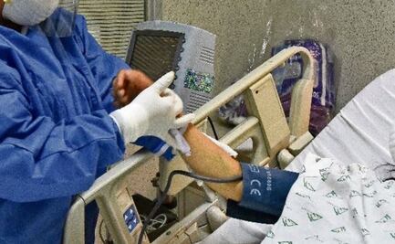 Tras parto afuera de hospital de Huixtepec, Servicios de Salud de Oaxaca evalúan a madre y bebé
